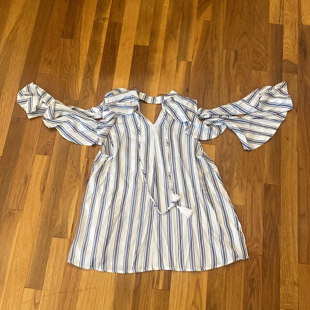Marled Women’s White and Blue Striped Ruffled Blouse Size S